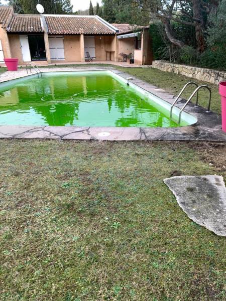 Vous suspectez une fuite sur les réseaux de votre piscine à Tourves