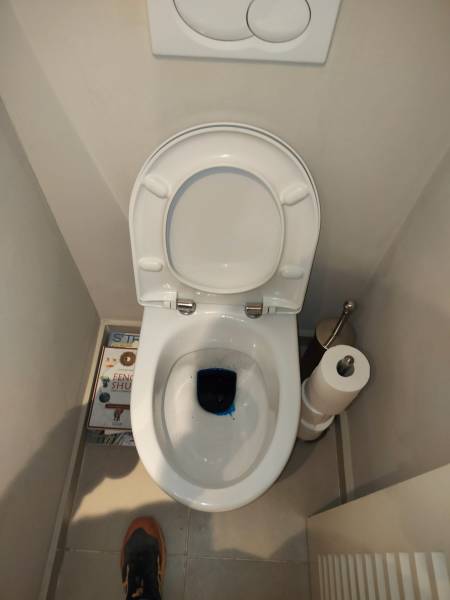 Mise en eau bleue W.C pour la détection de fuite