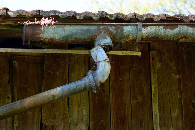 Votre terrasse prend l'eau, quels sont les risques d'une infiltration d'eau par la terrasse à Antibes